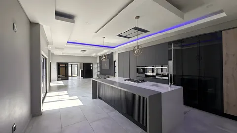 2555 Marelu Street, Six Fountains Ext 10 (4)